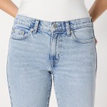 Amazon Essentials Women's Low Stretch Mid-Rise Classic-Roll Boyfriend Crop Jeans